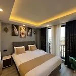 White Palace Halic