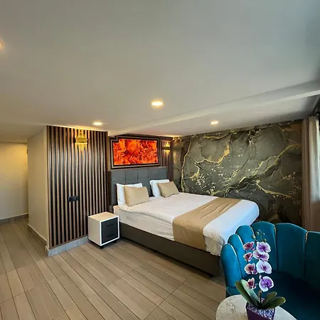 Aparthotel White Palace Halic 4*