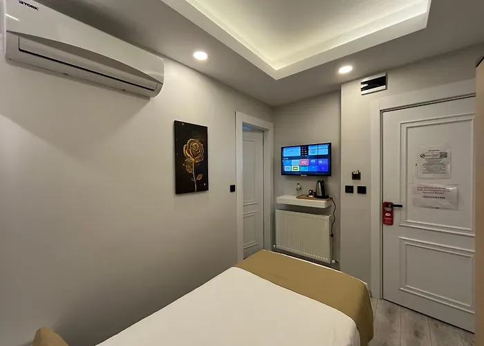 Aparthotel White Palace Halic 4*