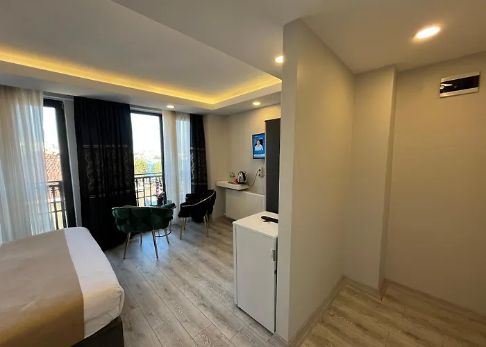 Aparthotel White Palace Halic 4*