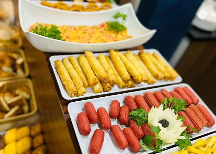 Aparthotel White Palace Halic 4*